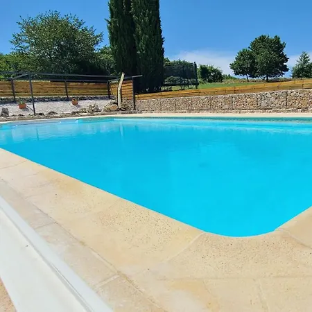 Semesterbostad De Calvet